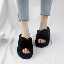 벨라노이 여성용 털에 감싸이는 키높이 방한 통굽 슬리퍼 5.5cm
