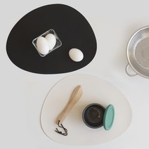 에이드엘 페블 가죽 테이블매트 2p, 화이트 + 블랙, W 342mm x D 265mm x 두께 1.8mm