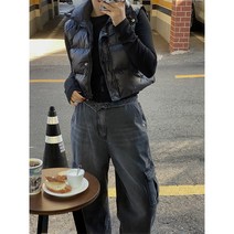 [인기상품] 문즈 하이넥 유광 크롭 조끼패딩