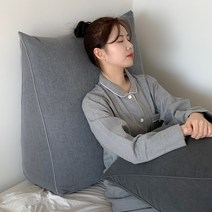 집앤콕 삼각 등받이쿠션, 숯 그레이