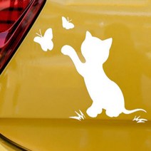 나비랑 놀고있는 고양이 차량용스티커 / 긁힘가리기 차량용랩핑 멋있는 긁힘 주유구, 화이트
