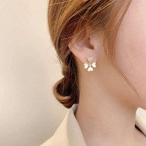 영블리 YJE222 행운 큐빅 자개 하트 클로버 드롭 귀걸이 골드