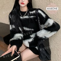 Makone 상표등록 여성 루즈핏 크루넥 지브라 니트스웨터