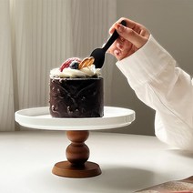 이오니언 스탠드 디저트 접시 브라운, 없음