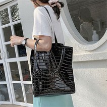 셀러허브(잡화) [라일리] Rly 뱀 가죽 패턴 실용성 좋은 여성 사각 모던 숄더백