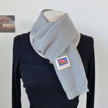 에브리테일 키치 니트 숏 머플러 레터링 패치 목도리