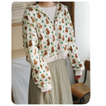 [마르디 엠버] 귀여운 곰돌이 나염이 돋보이는 가볍게 입기좋은 코튼 미니쮸리 소재로 제작 겨울엔 코트나 패딩점퍼 안에 레이어드하기 좋아요. 엠버 어덜트 코코 후드 집업