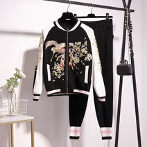 여성 명품스타일 벨벳 트레이닝복 슬림핏 럭셔리 금실 금사 자수 상하의 세트