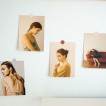 여자인물배경 감성소품 인테리어 벽장식 촬영소품 월데코 벽꾸미기, 카드D