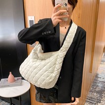 가벼운 천 누비 패딩 숄더백 빅사이즈 여자 대학생 여대생 가방 라지 직장인 여성 가방