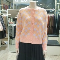 온앤온 하트 패턴 라운드넥 가디건 NJK2WDA33