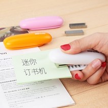 가정용제본기 셀프 스프링 열제본 와이어링 학원교재제본기계 아니요. 12 스테이플러. 세련된 캔디 컬러 미니 휴대용 접이식 노동 절약 기계 사무실 학생 용품, 분홍색