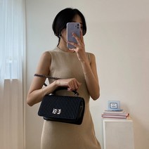 루지 무광 체인 엠보 토트백