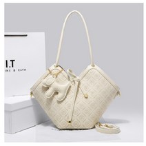 궁마켓 홍콩직수입 숄더가방 양각 여성백 청소년가방AE511