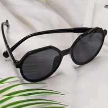 뿔테 틴트 반투명 렌즈 선글라스 1P 블랙