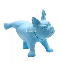 오줌싸는 불독 장식품 귀여운 소품 블루