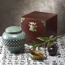 지리산뱀사골꿀 자연산 아카시아꿀(상감청자투각)1.2kg, 1개, 2.4kg