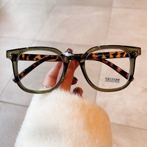 연예인안경 고급 뿔테 가벼운 초경량 안경테 빅사이즈 시력보호 soampei 패션 스퀘어 프레임 여성 레트로 클리어 안티 블루 라이트 남성 광학 표범 리벳 프레임