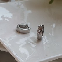 써지컬스틸 커팅 볼드 링 귀걸이