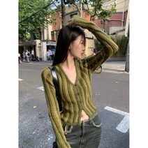 뽀글이 브이넥 니트 스웨터 여성 봄가을 슬림 스트라이프 숏탑