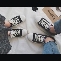 편안한 주말데이트 걷기좋은 플랫 캔버스화 패션템 군더더기없는 기본템
