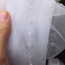 카톨릭 미사보 성당 천주교 성물 미사포 화이트lvory 1 티어 핑거팁 웨딩 베일 크리스탈 진주 컷 에지 신부 베일 빗 신부 액세서리, 하얀, 250cm