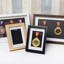 까마느 메달 디스플레이 액자, 화이트