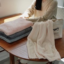 망토 쿠션 차량용 사무실 비행기 귀여운 항공 담요 무릎담요 솔리드 극세사 사계절 다용도 블랭킷 패