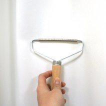 패브릭 천 소파 청소 먼지 보풀 제거 긁개 빗 관리