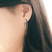 아미테라 14k 블루다이아몬드 스틱 귀걸이