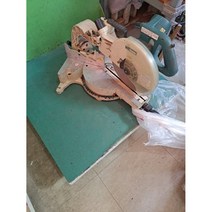 일본산 중고 마끼다 12인치 슬라이딩각도절단기 LS1212