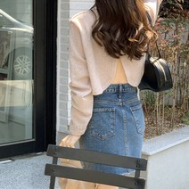 핏앤제이 ㅡ 융으가 뒷트임 크롭 긴팔 니트