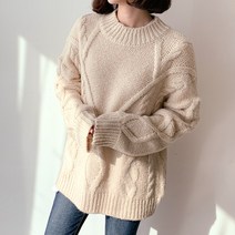 아모르데이 여성용 데일리 플럼 올티 꽈배기 루즈핏 케이블 유니크 반폴라 라운드넥 스웨터