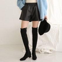 돌체비타샵 페이크 가죽 밴딩 4부 반바지