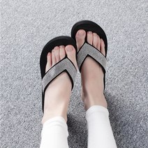 반짝반짝 통굽 큐빅 쪼리 발편하고 쿠션좋은 보석조리 굽 4cm