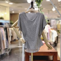멜로디가든 포카리 박스 단가라 티셔츠(M2MM5T025)