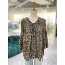 [써스데이아일랜드] 브이넥 핀코드자수 블라우스 T226MBL143W(2069640)