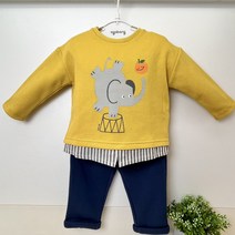 아가방 부평점 50% || 봄맞이 화사한 색감의 상하복 || 겨자색 상의 네이비 하의 || 일체형 레이어드로 힙한 우리 아기 완성 || 귀여운 코끼리 무늬 디자인