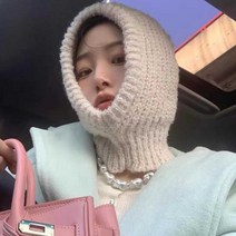 겨울 휴양지 넥워머 방한 모자 쇼핑 단체 모임 패션