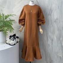 귀여운 밑단 프릴 루즈핏 롱 기모 원피스