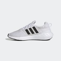 [국내매장판/100%정품/AS가능] 아디다스 스위프트 런 22 Cloud White / Core Black / Grey One
