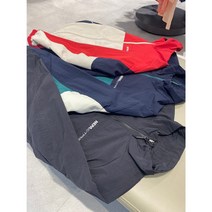 [NC신구로점 네파] (3색상) 회사단체복으로 손색없는 레트로느낌의 바람막이 남여공용 - 7HE0660