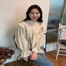 핀턱 디테일 고급스러운 블라우스