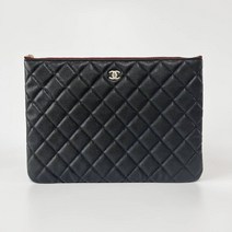 [CHANEL] 샤넬 클래식 클러치 뉴미듐 캐비어 금장 A82545