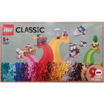 LEGO Classic 90 Years of Play (11021)
