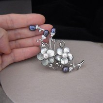 흑진주 브로치 자개 정갈한 한복