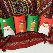 크리스마스 반달상자 20개 (디자인랜덤 발송)_럭키데이몰 크리스마스 선물상자 어린이집 유치원 학교 학원 교회 이벤트 답례품 종이상자 쿠키 마카롱 초콜렛 사탕 선물포장상자, 크리스마스 반달상자 20개 (디자인랜덤 발송)