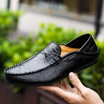 로퍼 이탈리아 남성 신발 캐주얼 럭셔리 브랜드 여름 남성 가죽 모카신 가벼운 통기성 온