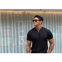 남자머슬핏반팔 머슬핏 카라티 단색 패션 티셔츠 피트니스 근육 피트니스 훈련 베다 핀 및 면 소재 새로운 남성 2022 뜨거운 판매 증가