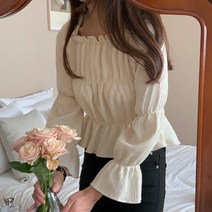 딜라잇 셔링 스퀘어넥 블라우스